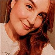 Soy una persona tranquila, con paciencia, creativa. Me gusta trabajar con niños de primaria